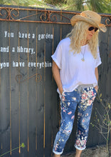 Load image into Gallery viewer, Carly Floral Joggers Denim