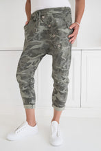 Load image into Gallery viewer, Women&#39;s relaxed fit camo pants green comfortable drop-crotch sizes 10-14

