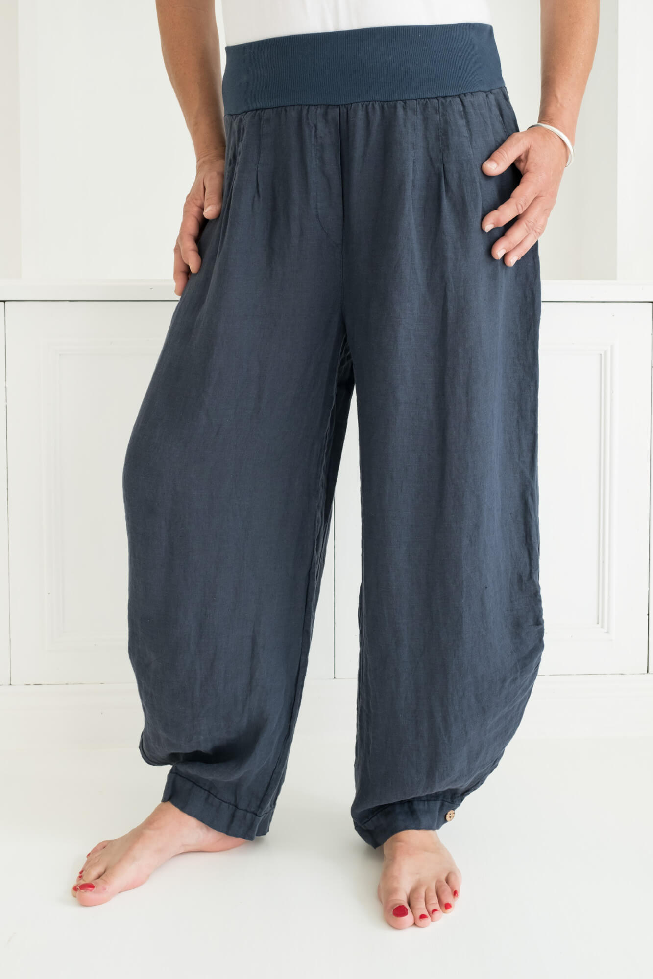 Belle Linen Plus Pants – The Inspired Wardrobe